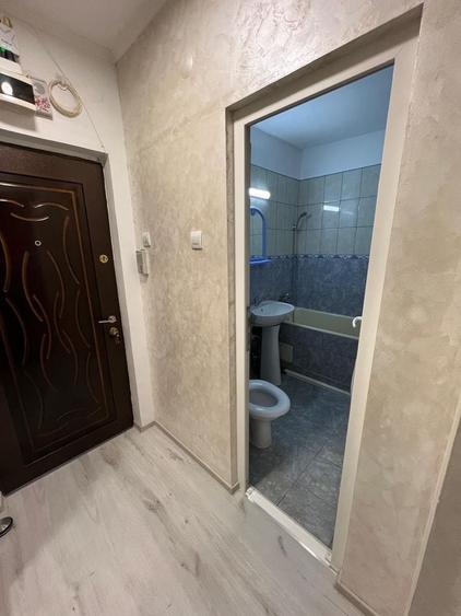 Garsonieră decomandată în Craiovei