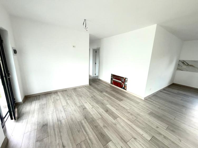 Casă cu 4 camere cu Teren 400 Mp în Hemeiuș