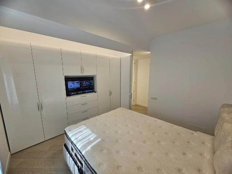 Apartament cu 3 camere decomandat, mobilat în Aviației