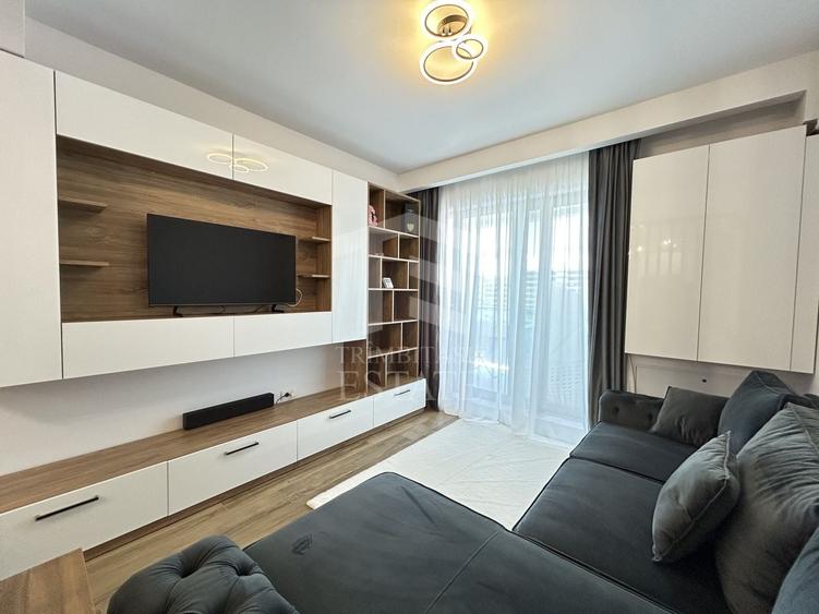 Apartament cu 2 camere decomandat, mobilat în Central