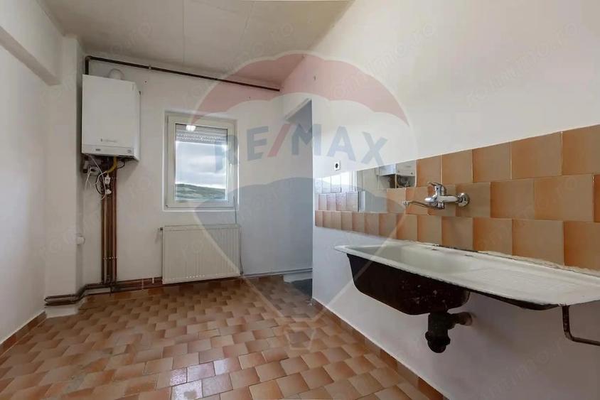 Apartament cu 3 camere decomandat în Central
