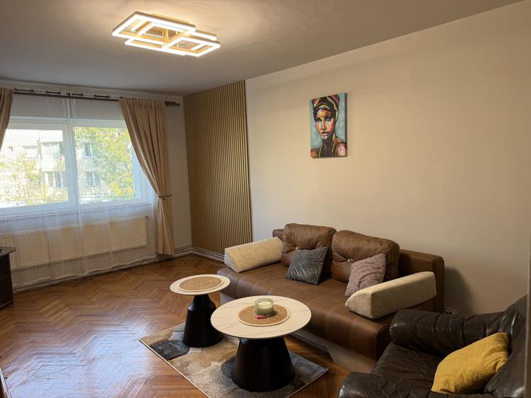 Apartament cu 2 camere decomandat, mobilat în Mihai Viteazul