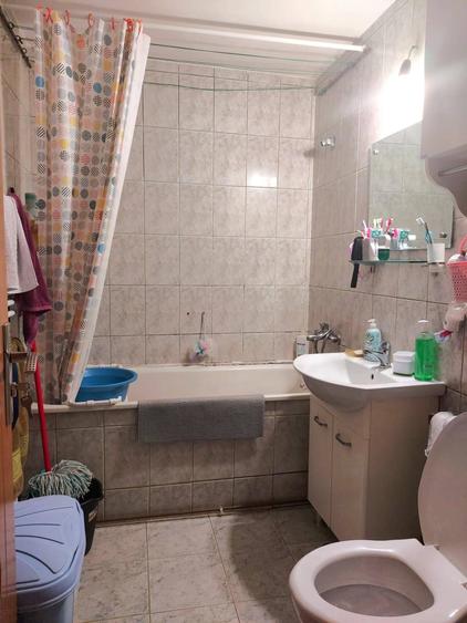 Apartament cu 2 camere decomandat în Plopilor