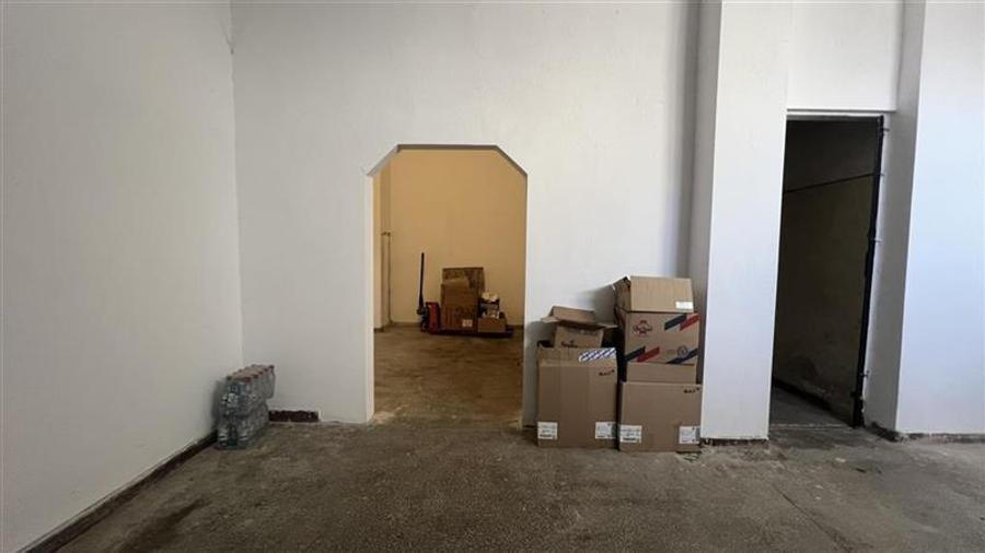 Spațiu comercial, de 474 mp, în Vest