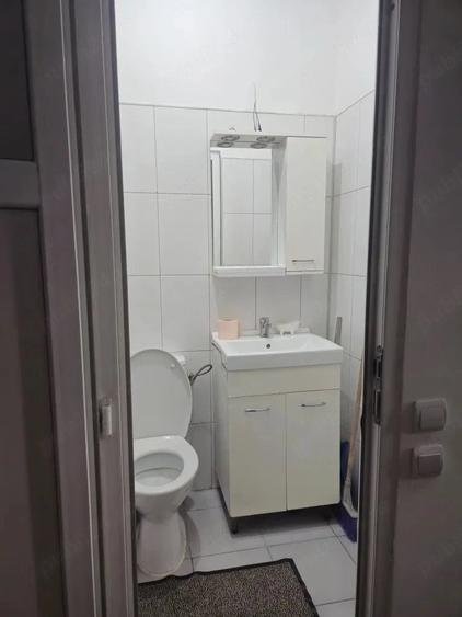 Garsonieră semidecomandată în Apărătorii Patriei