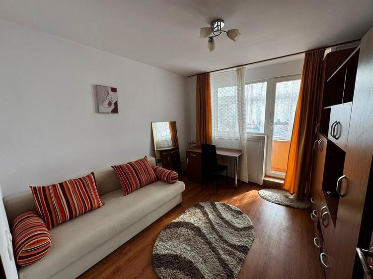 Apartament renovat de inchiriat cu 4 camere - 2