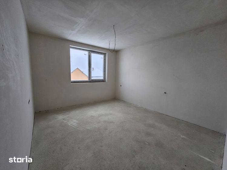 Casă cu 4 camere cu Teren 440 Mp în Apahida
