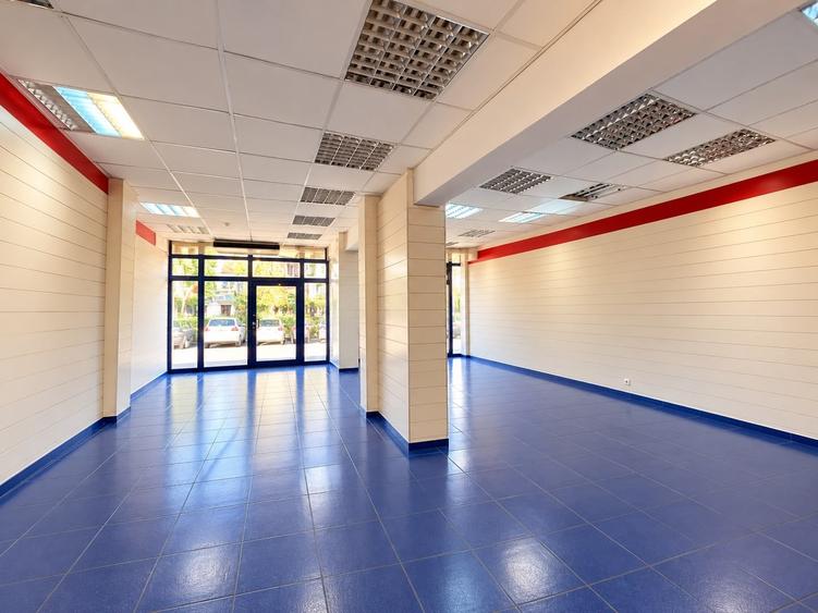Spațiu comercial, de 61 mp, în Rogerius