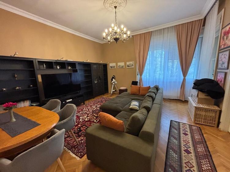 Apartament cu 3 camere semidecomandat, mobilat în Ultracentral