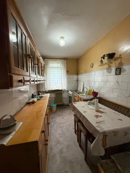 Apartament cu 3 camere decomandat, mobilat în Debarcader