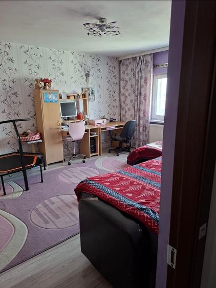 Apartament cu 3 camere decomandat în Inel II