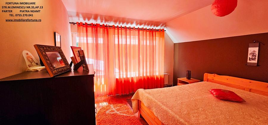 Casă cu 8 camere cu Garaj în Tarcău