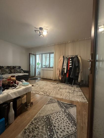 Apartament cu 2 camere decomandat, mobilat în Calarași 4