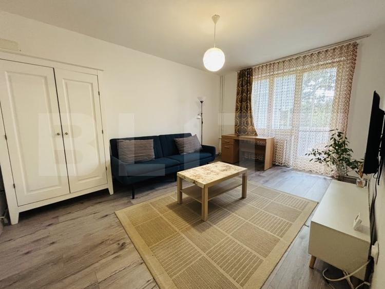 Apartament cu 2 camere semidecomandat, mobilat în Centrul Civic