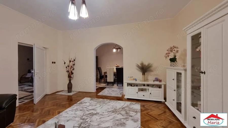 Casă cu Teren 350 Mp în Titulescu