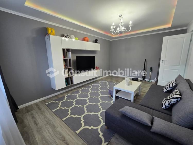 Apartament cu 3 camere decomandat, mobilat în Mărăști