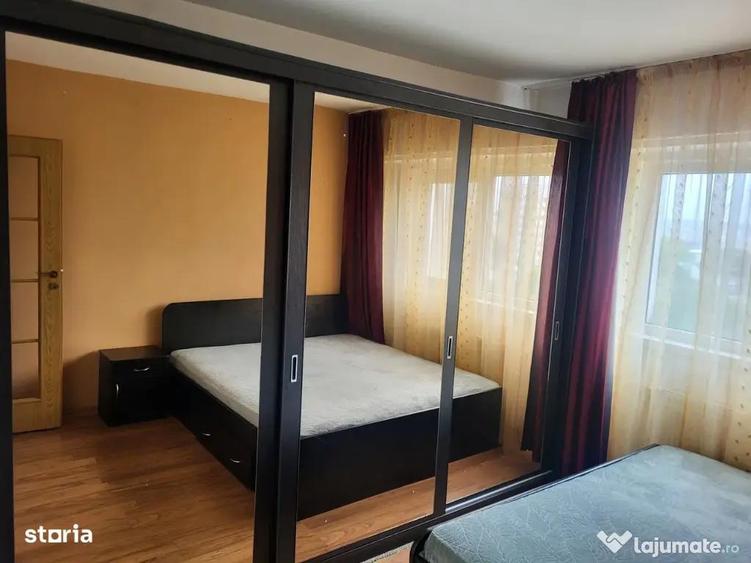 Apartament cu 3 camere decomandat în Central