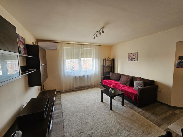 Apartament cu 3 camere decomandat, mobilat în Giarmata-Vii