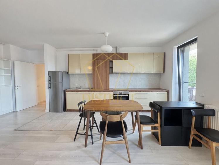 Apartament cu 3 camere decomandat în Bălcescu