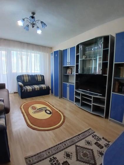 Apartament cu 2 camere decomandat în Mazepa 2