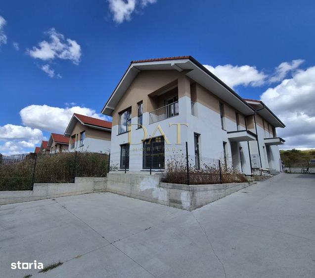 Casă cu 4 camere cu Teren 332 Mp în Chinteni