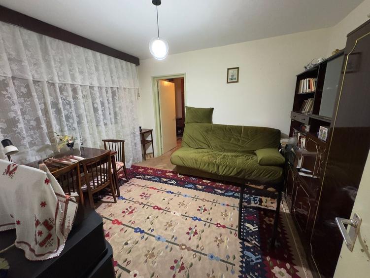 Apartament cu 2 camere semidecomandat, mobilat în Tomis Nord