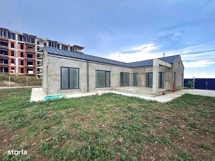 Casă cu 4 camere în Central