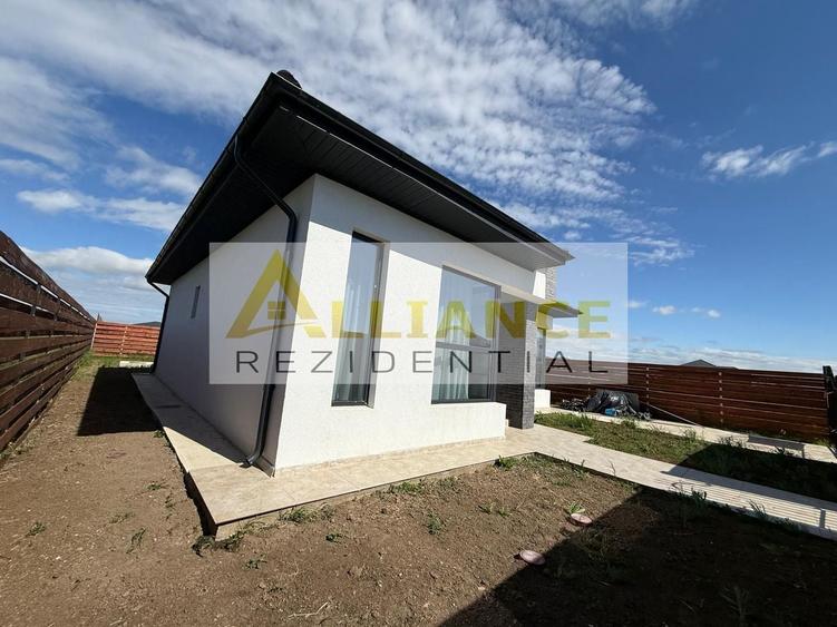Casă individuală cu 3 camere cu Canalizare în Berceni