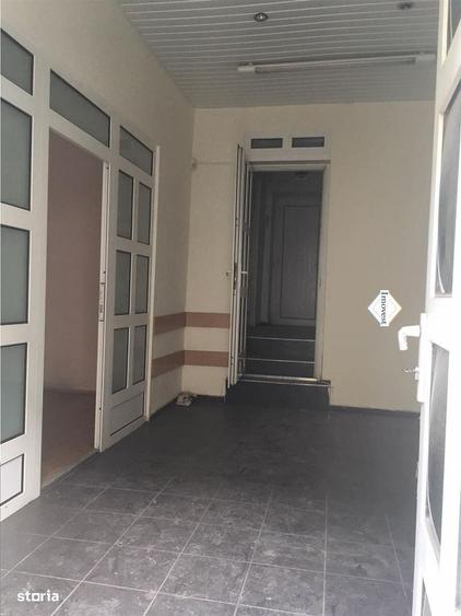 Spațiu comercial, de 63 mp, în Central