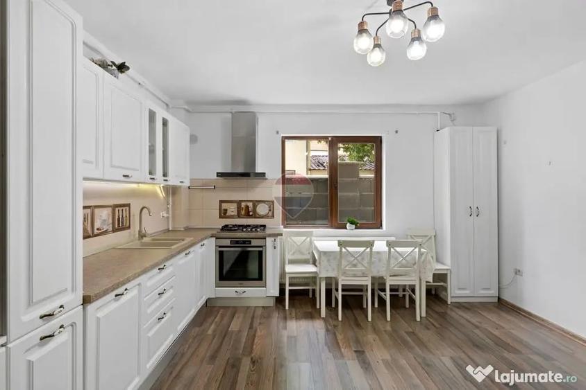 Apartament cu 3 camere decomandat în Aurel Vlaicu