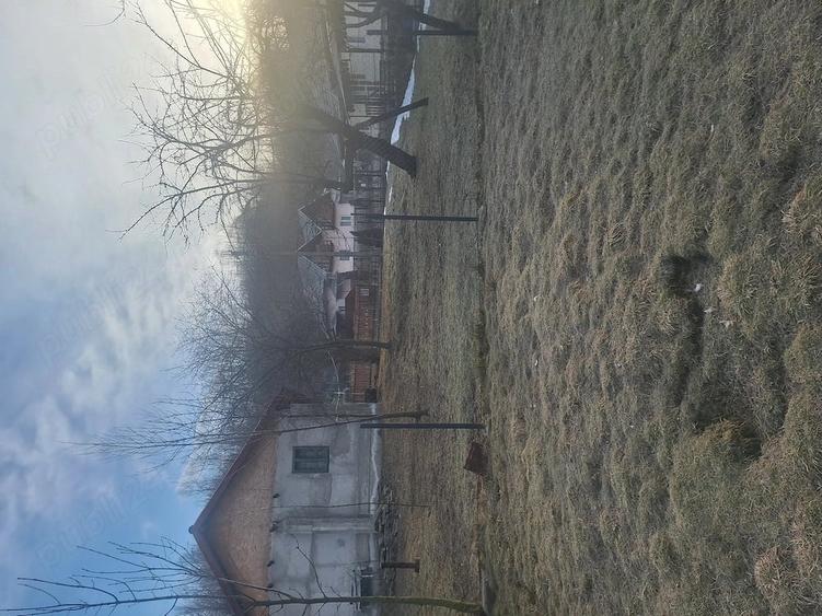 Casă cu Teren 900 Mp în Central