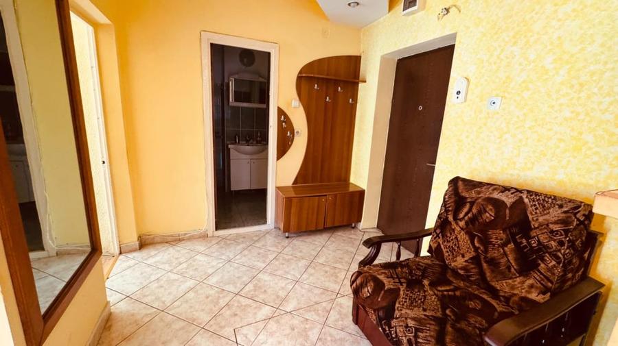 Apartament cu 2 camere decomandat în Răcădău
