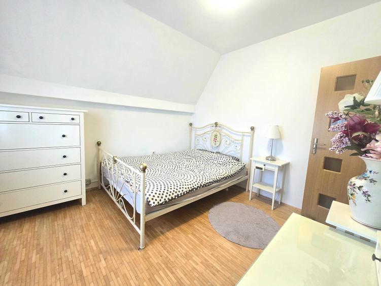 Apartament cu 3 camere decomandat în Aradului