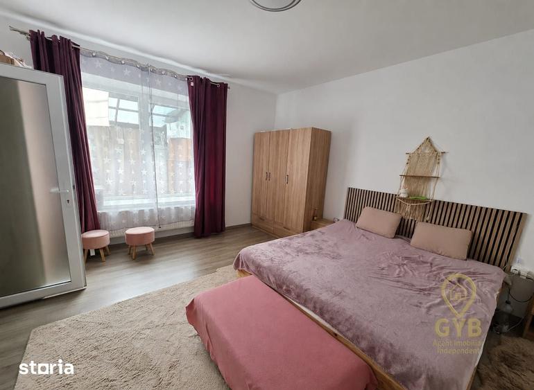 Casă cu 5 camere cu Teren 119 Mp în Girișu de Criș