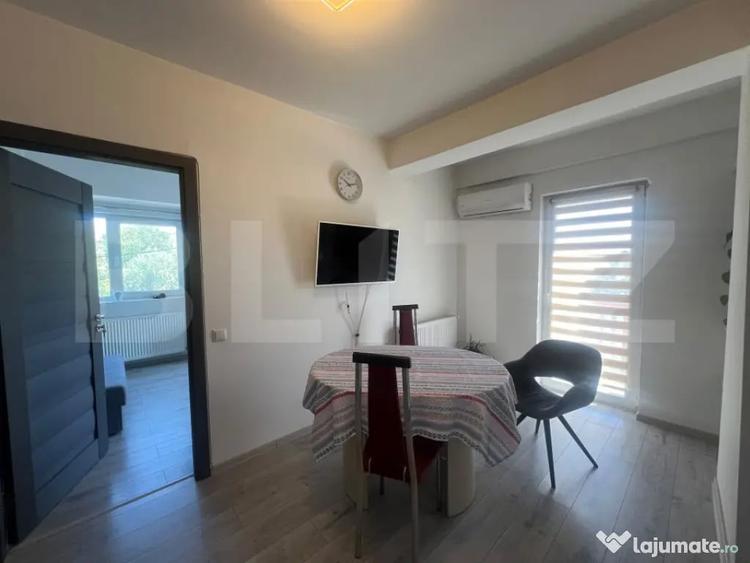 Apartament cu 3 camere semidecomandat în Florești