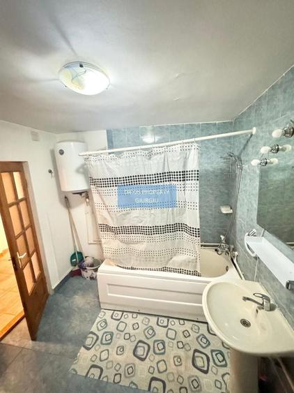 Casă individuală cu 5 camere cu Canalizare în Sud-Vest