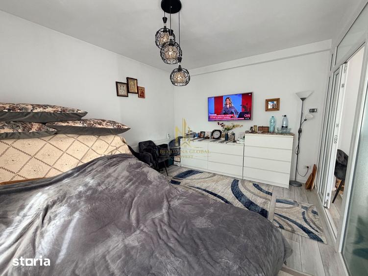 Casă cu 6 camere cu Teren 202 Mp în Central