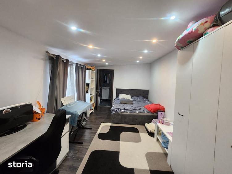 Casă cu 4 camere cu Teren 1000 Mp în Șerbănești