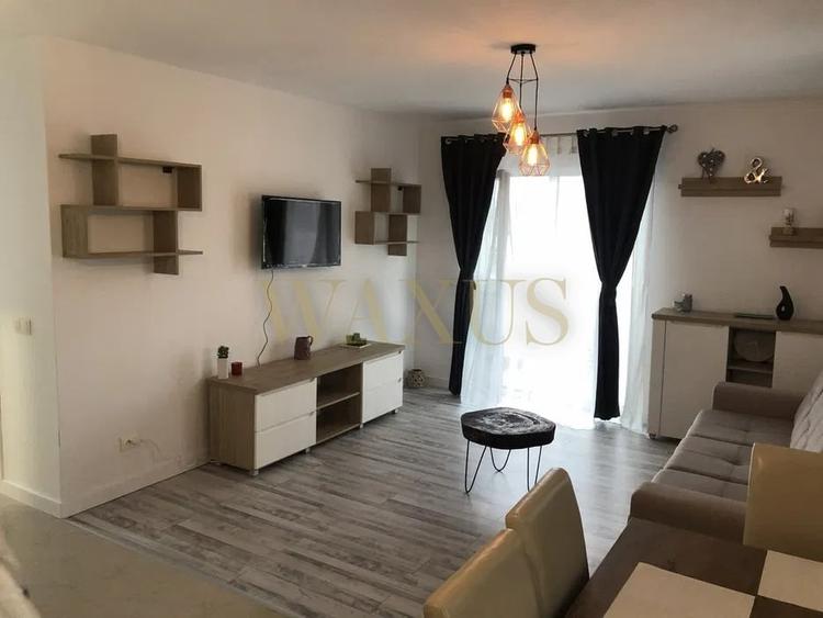 Apartament cu 2 camere semidecomandat, mobilat în Calea Moldovei