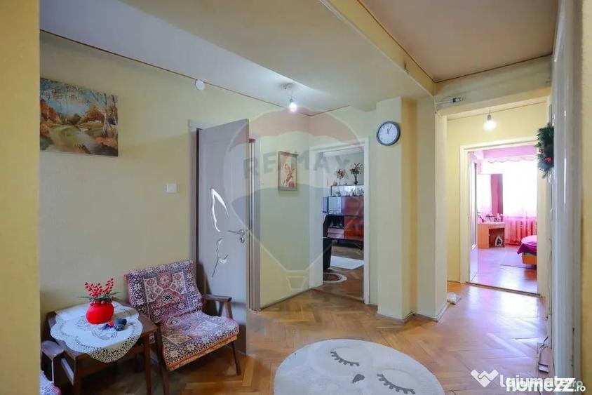 Apartament cu 3 camere decomandat în Ultracentral
