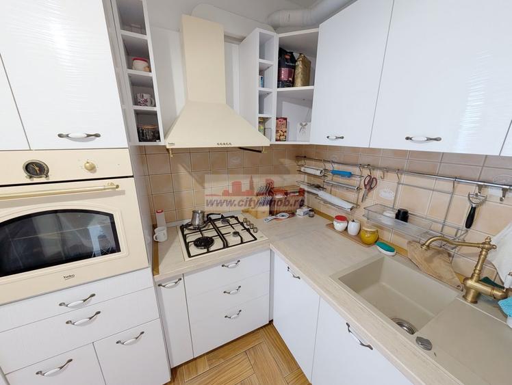 Apartament cu 3 camere decomandat în Străulești
