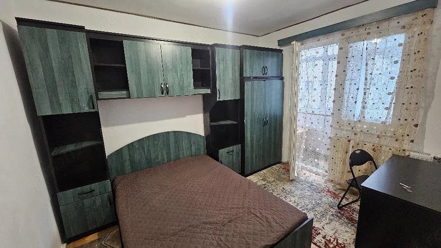 Inchiriez o camera intr-un apartament cu 2 camere - 1