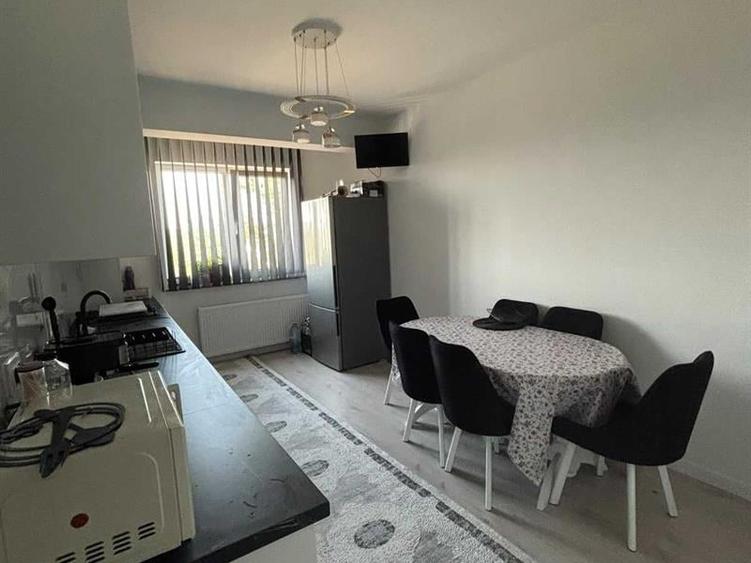 Apartament cu 3 camere decomandat în Burdujeni