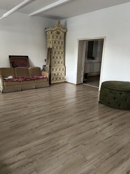 Casă cu 3 camere cu Teren 120 Mp în Central