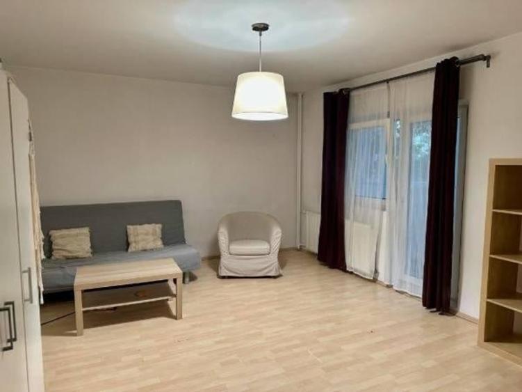 Apartament cu 2 camere decomandat, mobilat în Vitan