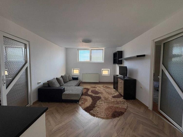 Casă cu 4 camere cu Teren 300 Mp în Central