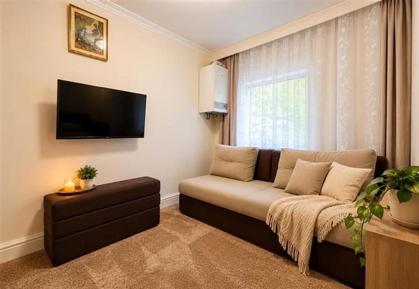 Apartament cu 3 camere decomandat, mobilat în Răcădău