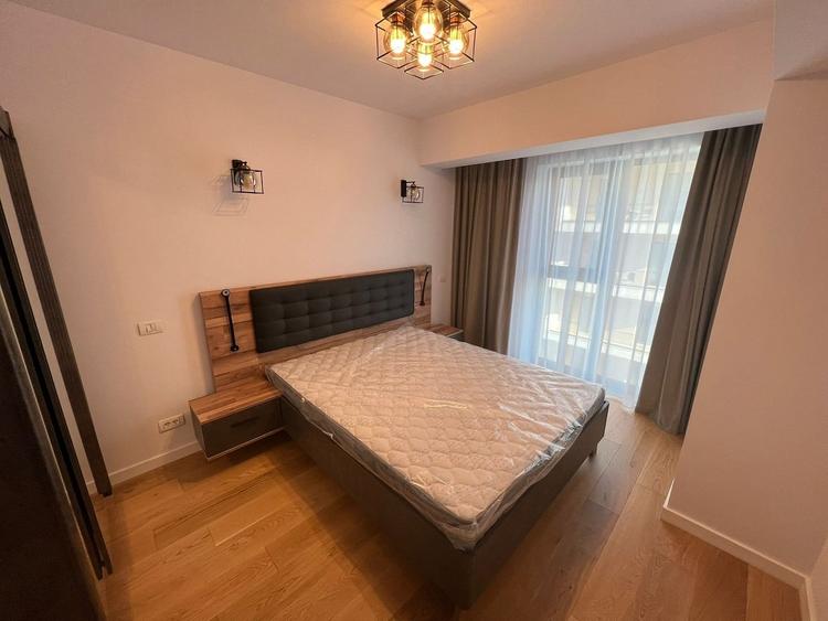 Apartament cu 2 camere decomandat, mobilat în P-ta Presei Libere