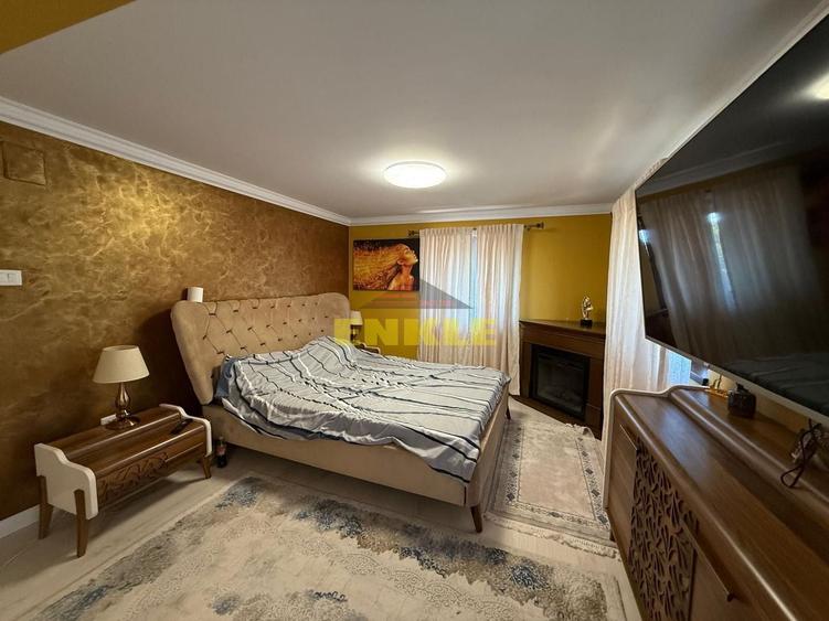Casă individuală cu 4 camere cu Canalizare în Mănăstirea Doamnei