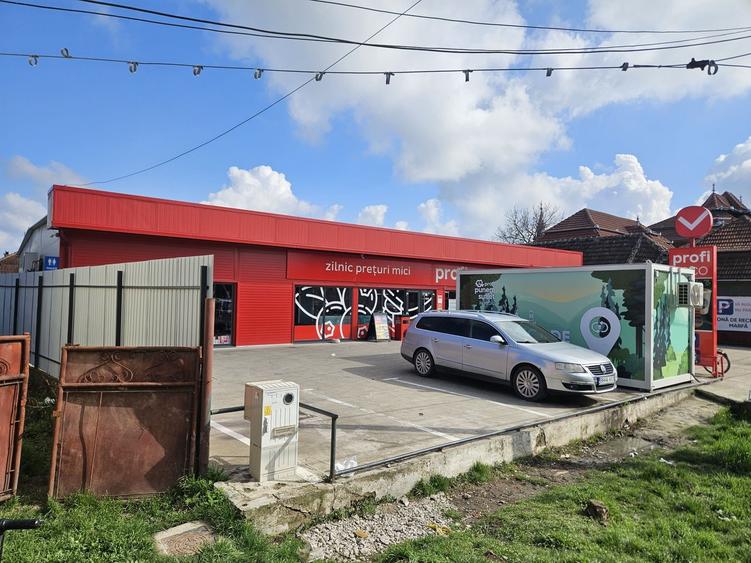 Spațiu comercial, de 460 mp, în Groși